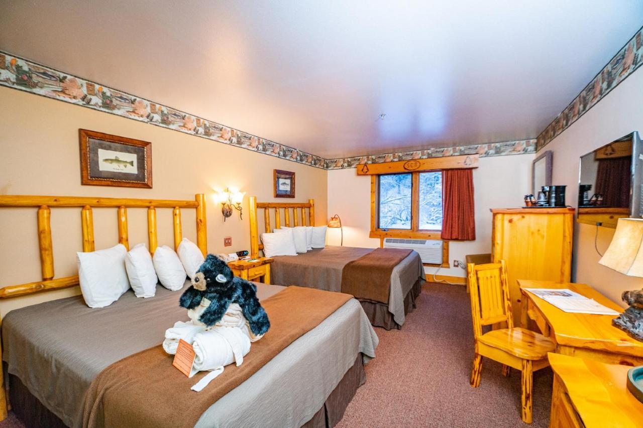 Spearfish Canyon Lodge Bagian luar foto