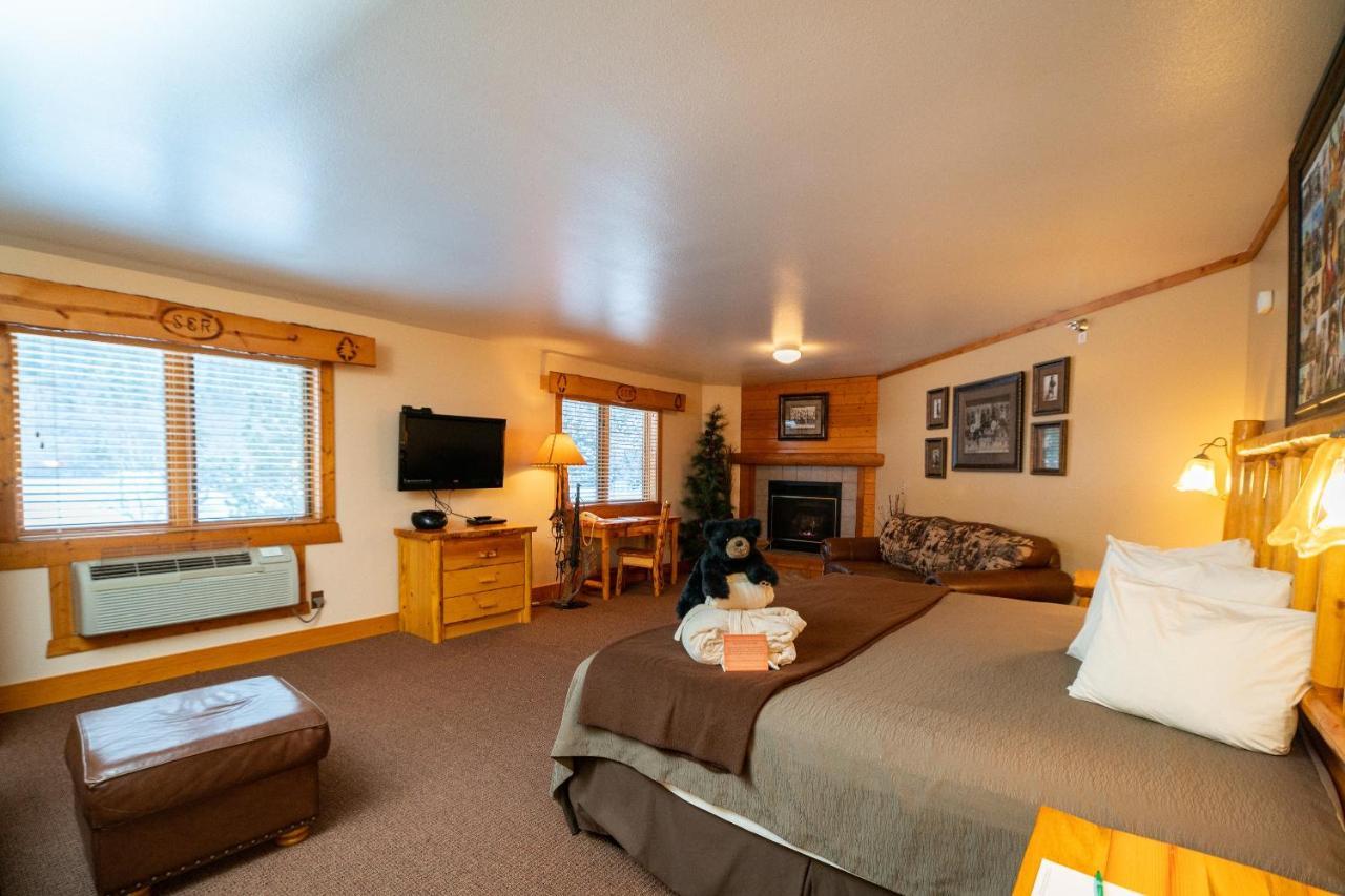 Spearfish Canyon Lodge Bagian luar foto